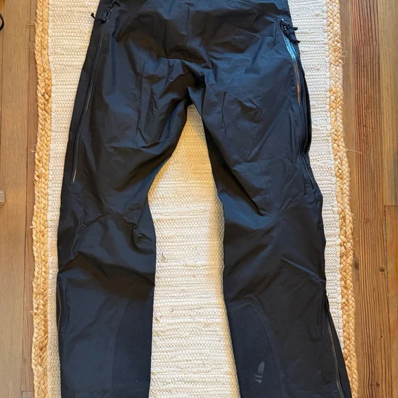 Arc'teryx Men's Gortex Ski Pants - Picture 2 of 11